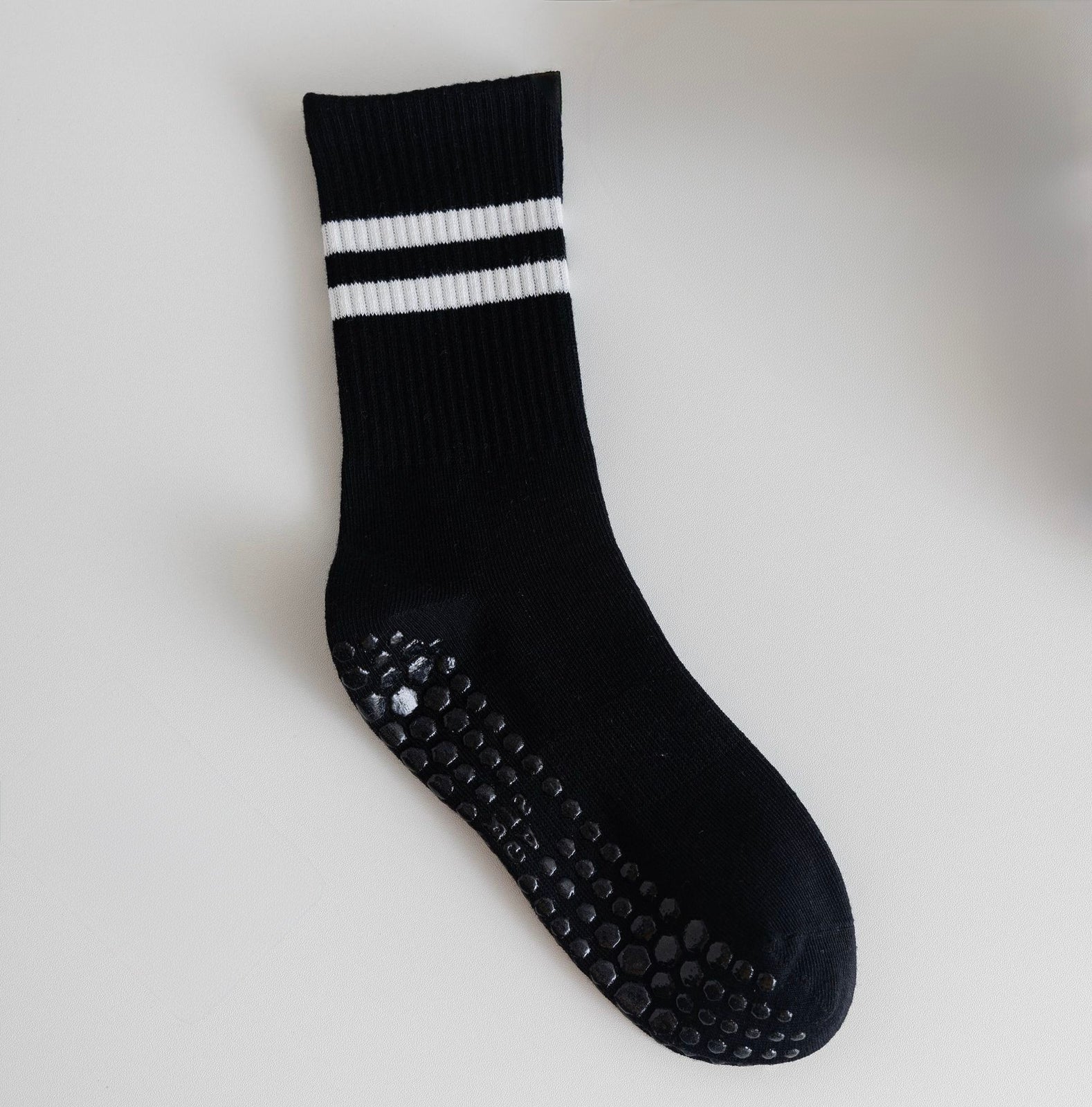 Pilates Grip Socks with Non-Slip Bottom – Yoga/Barre Studio