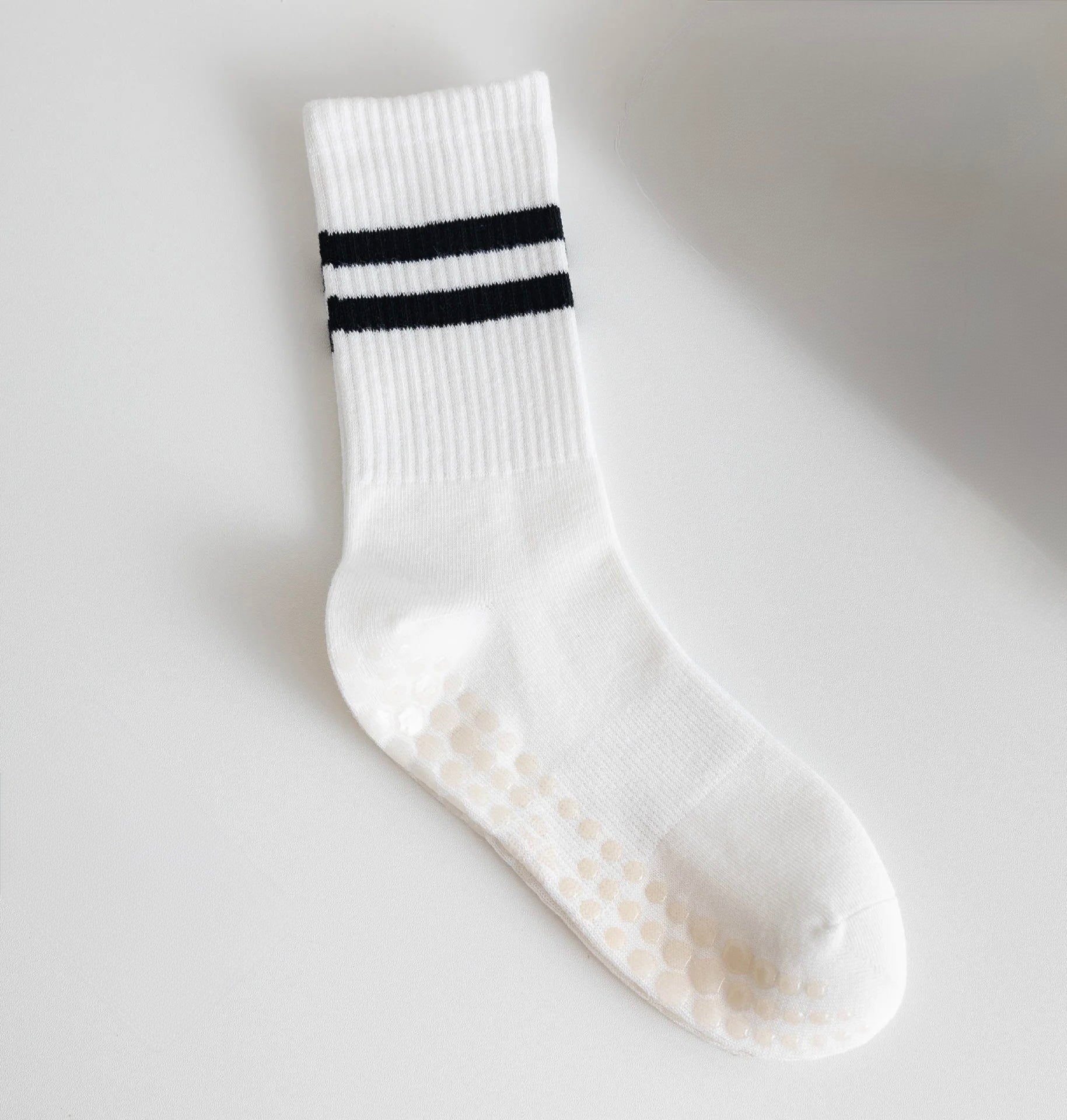Pilates Grip Socks with Non-Slip Bottom – Yoga/Barre Studio