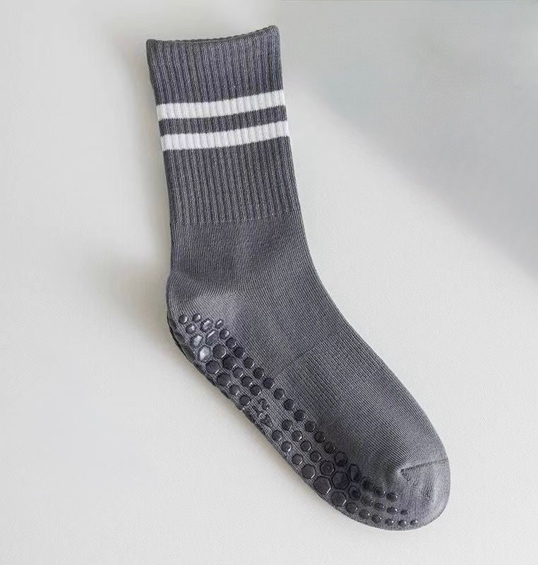 Pilates Grip Socks with Non-Slip Bottom – Yoga/Barre Studio